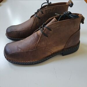 NEW LEATHER CHUKKA BOOTS BORN BROWN TAN BURNISHED LACE 9.5 / 41 9 1/2 BOC NWT